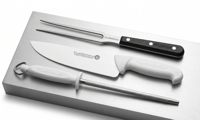 Pack Asado 18 - Cuchillo Carnicero 20 cm, Tenedor Trinche y Chaira Tres Claveles