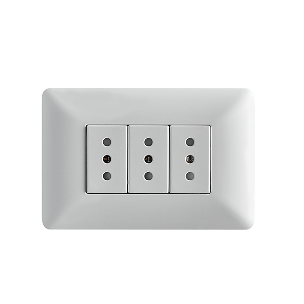 Enchufe Triple 10A 250V (Blanco) STANFORD